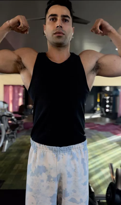 Who wants to get in there mid workout? by Lapzn1