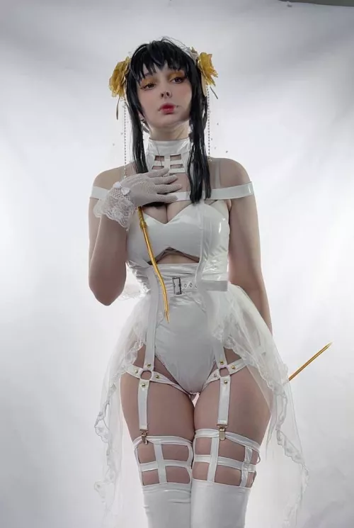 Yor Forger by mia_green_tea by Mia__green__tea