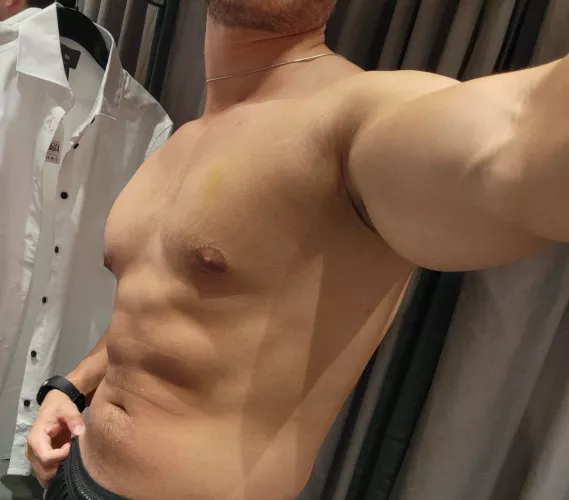 30 muscle boy, any hot guys in Asia to keep me company at work. @ac241131 by angusneutrality