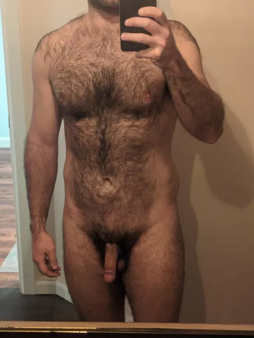 Any fit, masc, chill bros wanna chat? Hit my DMs. by Embarrassed-Phase264