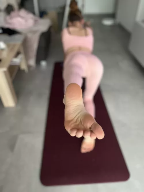 are u doing yoga with me  by _ivannabelle