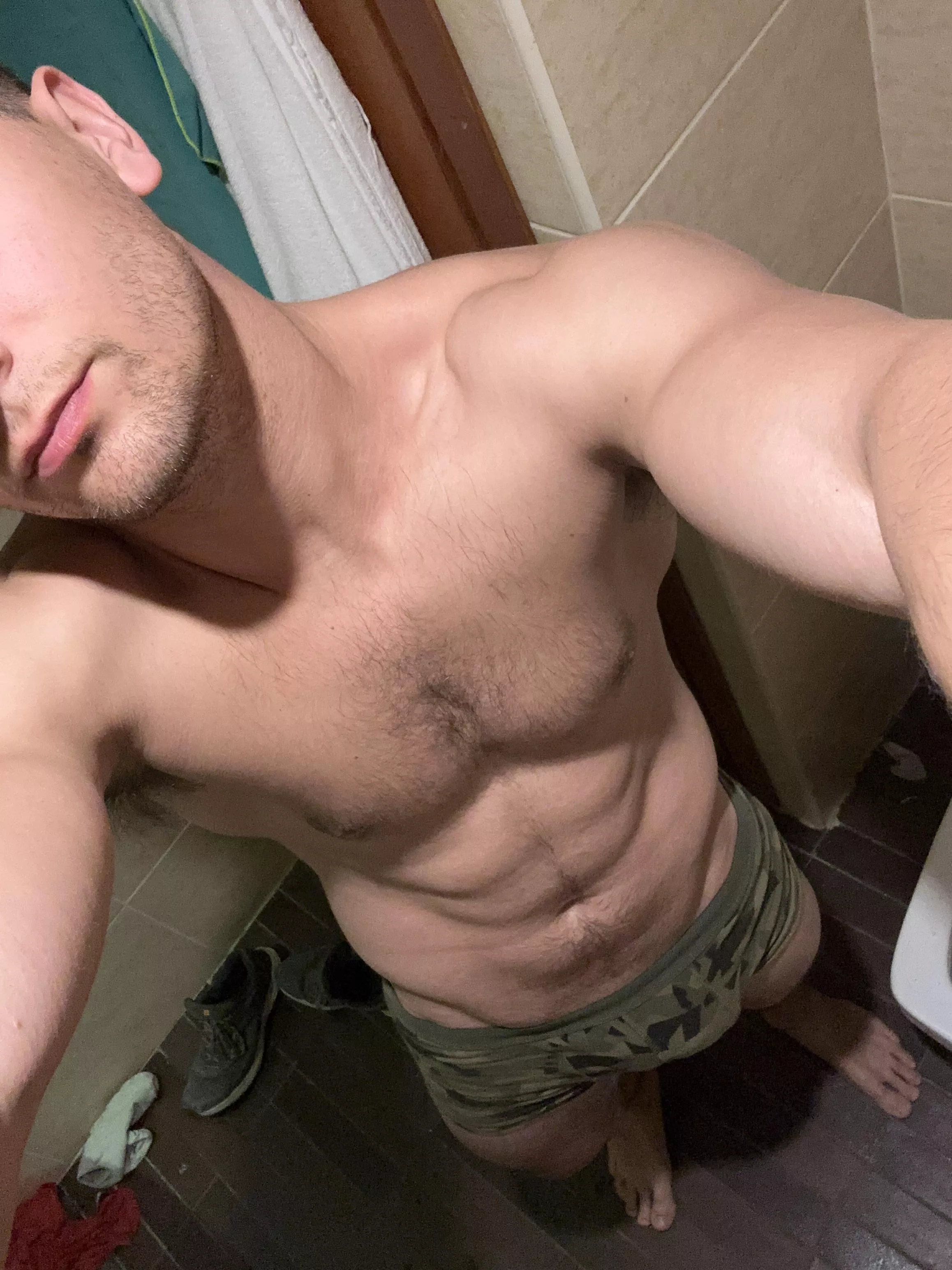 Average hairy man? posted by Isiwak