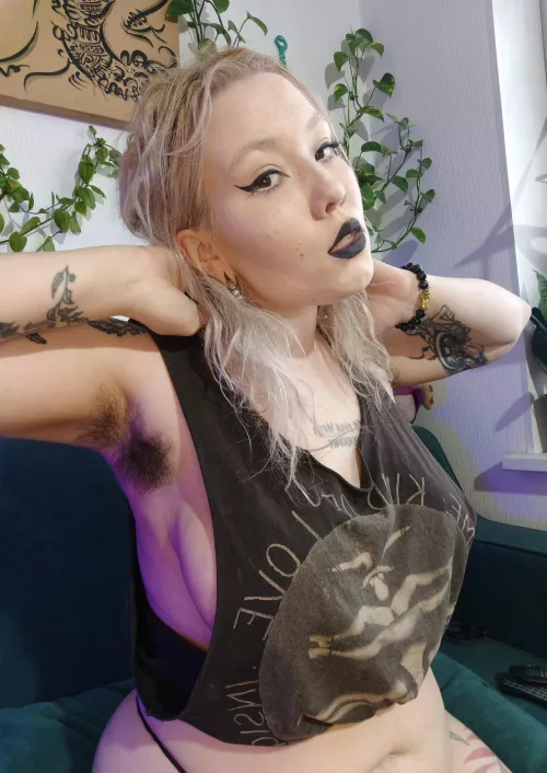 Come get a handful 🥰 by AbbyLabbieV2