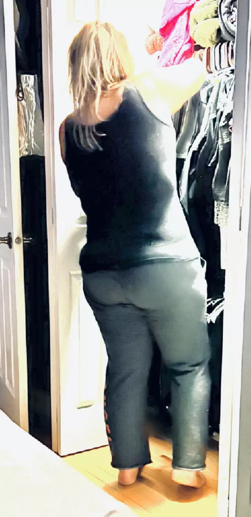 Friday thickness by Greeneyes5050