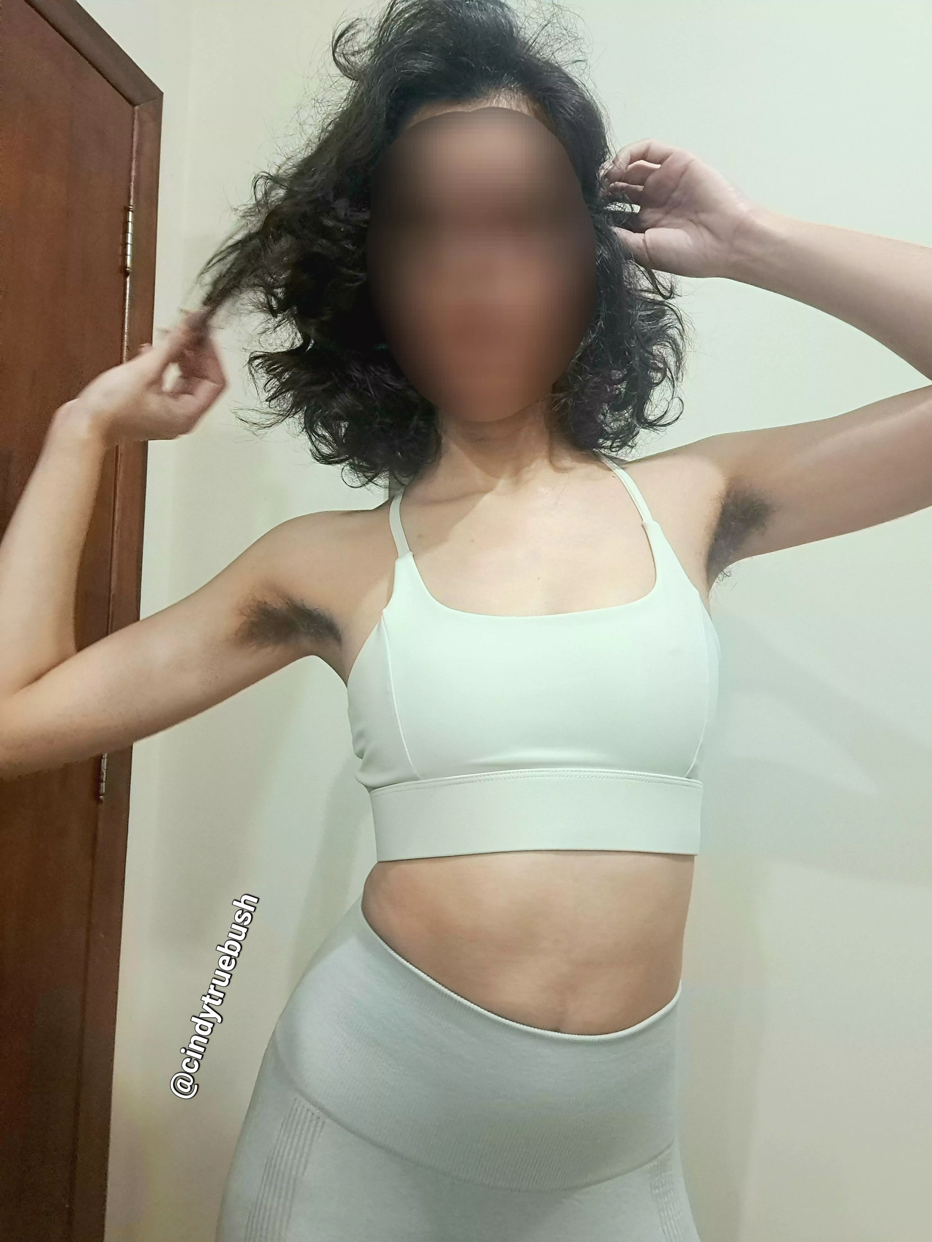 Full pits ready to sweat 💦💕 posted by Cindytruebush