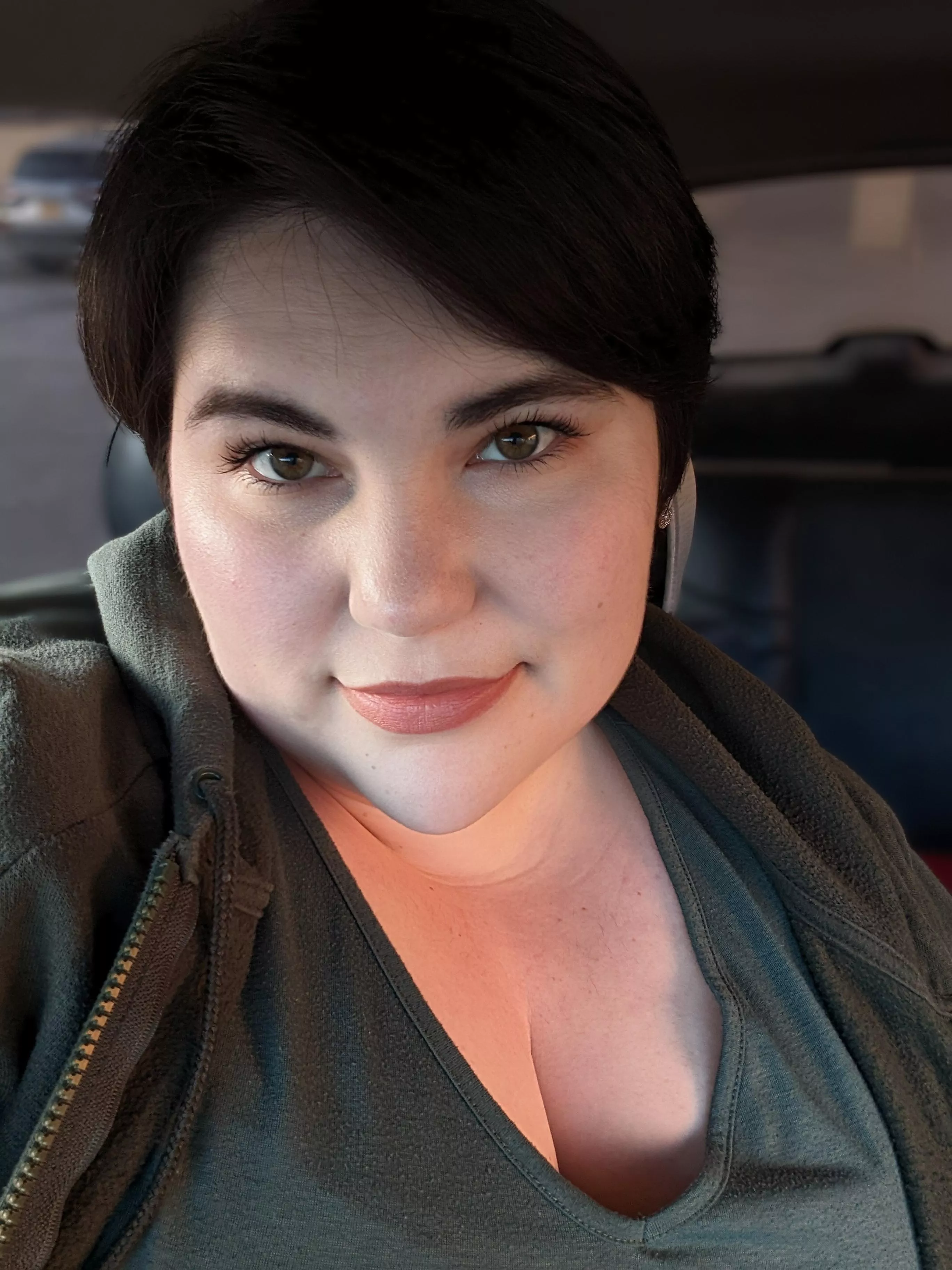 Happy Friday 😘 posted by that_bbw_wife