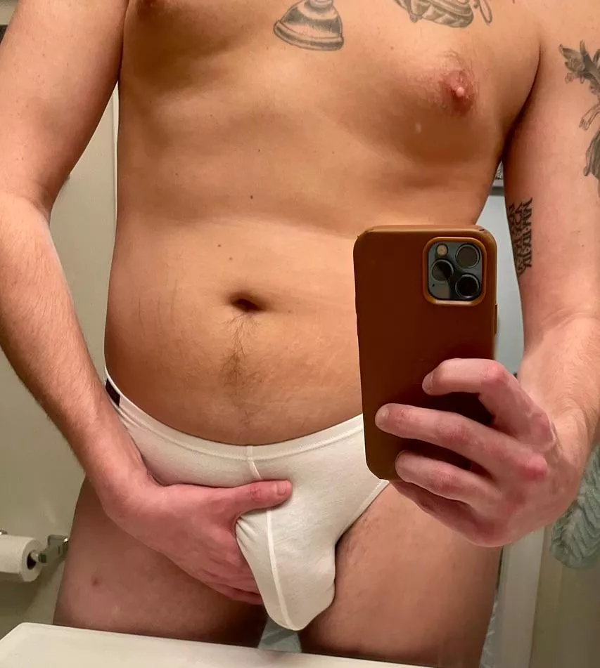 Hold my bulge? posted by plantdaddy95