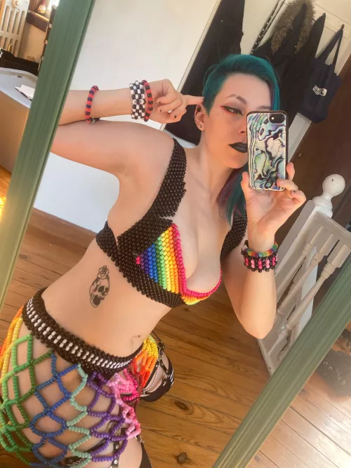 I bet my skull tattoo makes me sooooo hardcore by Blue-Haze-Babe