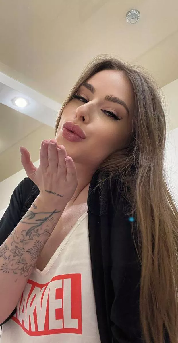 I decided to take a selfie to remember our evening posted by Existing-Arachnid-92