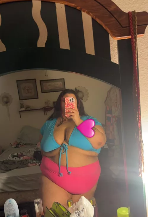 It’s giving 80’s neon 🩵🩷 by HeyMickeyyYouSoFine