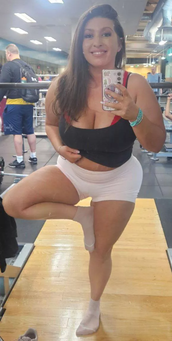 Milfs can do their thing at the gym too  posted by Babylittlelo