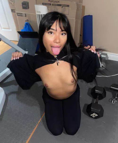 my asian cunt will be filled and fucked if u wanna stick it in by asiandolldesires