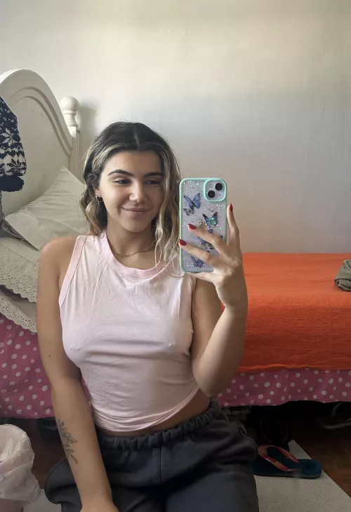 Pink looks good on me by ripemangobaby