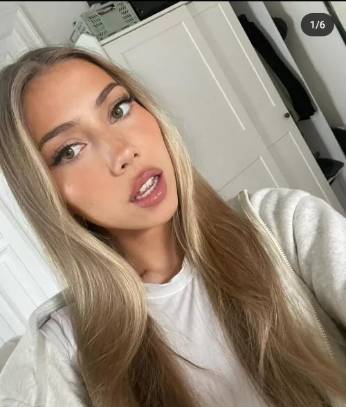 Pretty  by noob_saibot_hunter