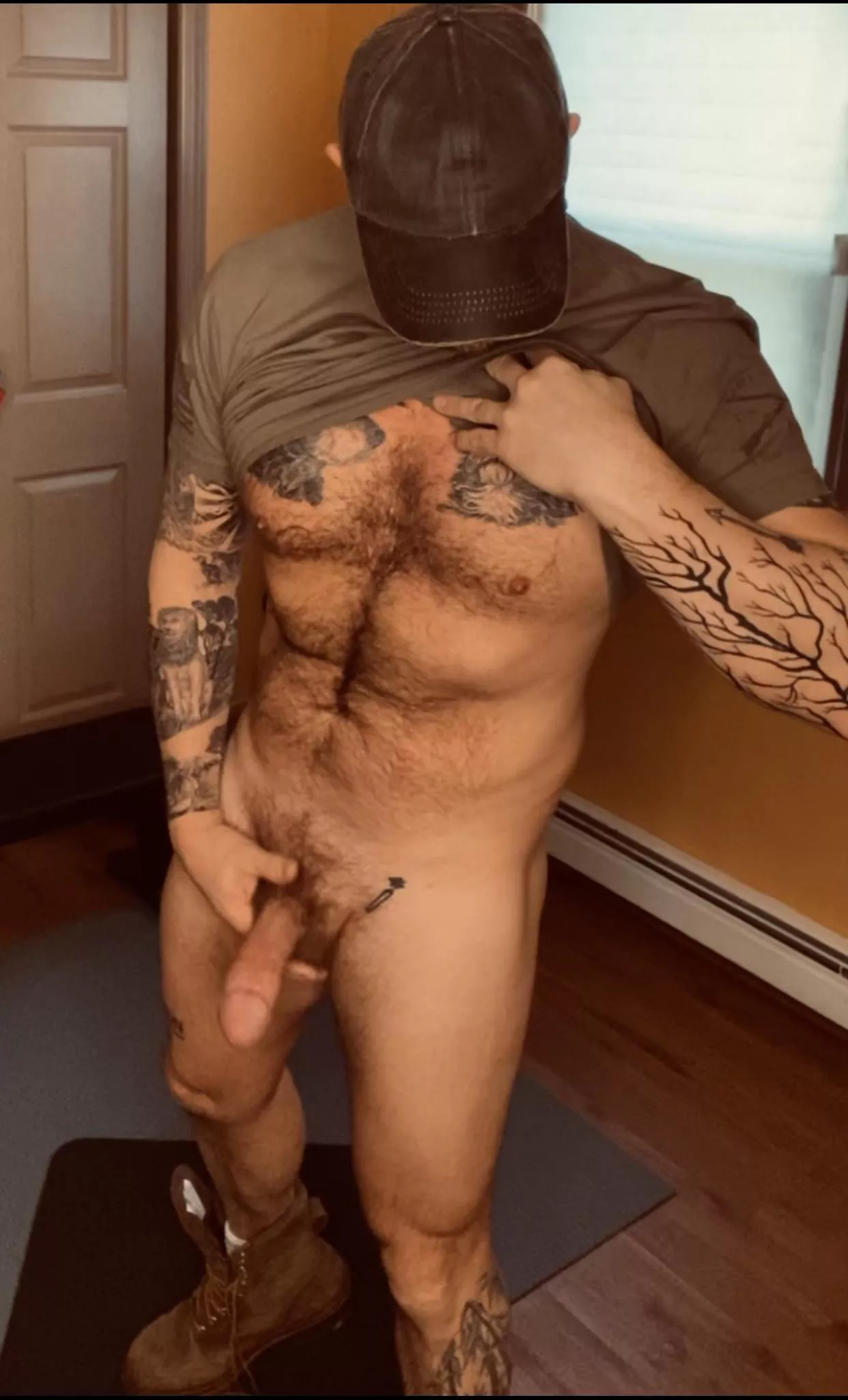 Really need a bro job (40) posted by Anonymuss11