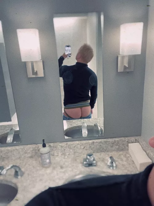 Smuggling cake in the office bathroom by TannerXCruz