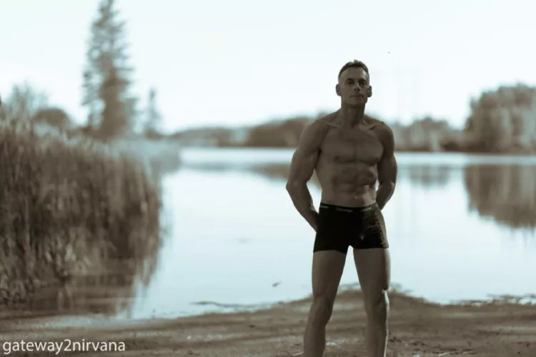 So you like guys in underwear overdressed IMO by gateway2nirvana_1