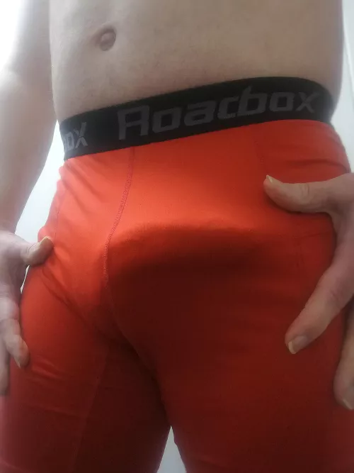 This morning's twitching to life.. by Sensualbear88