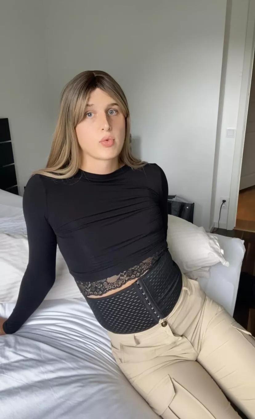 Thought I looked good here💖 posted by ZahraFrost