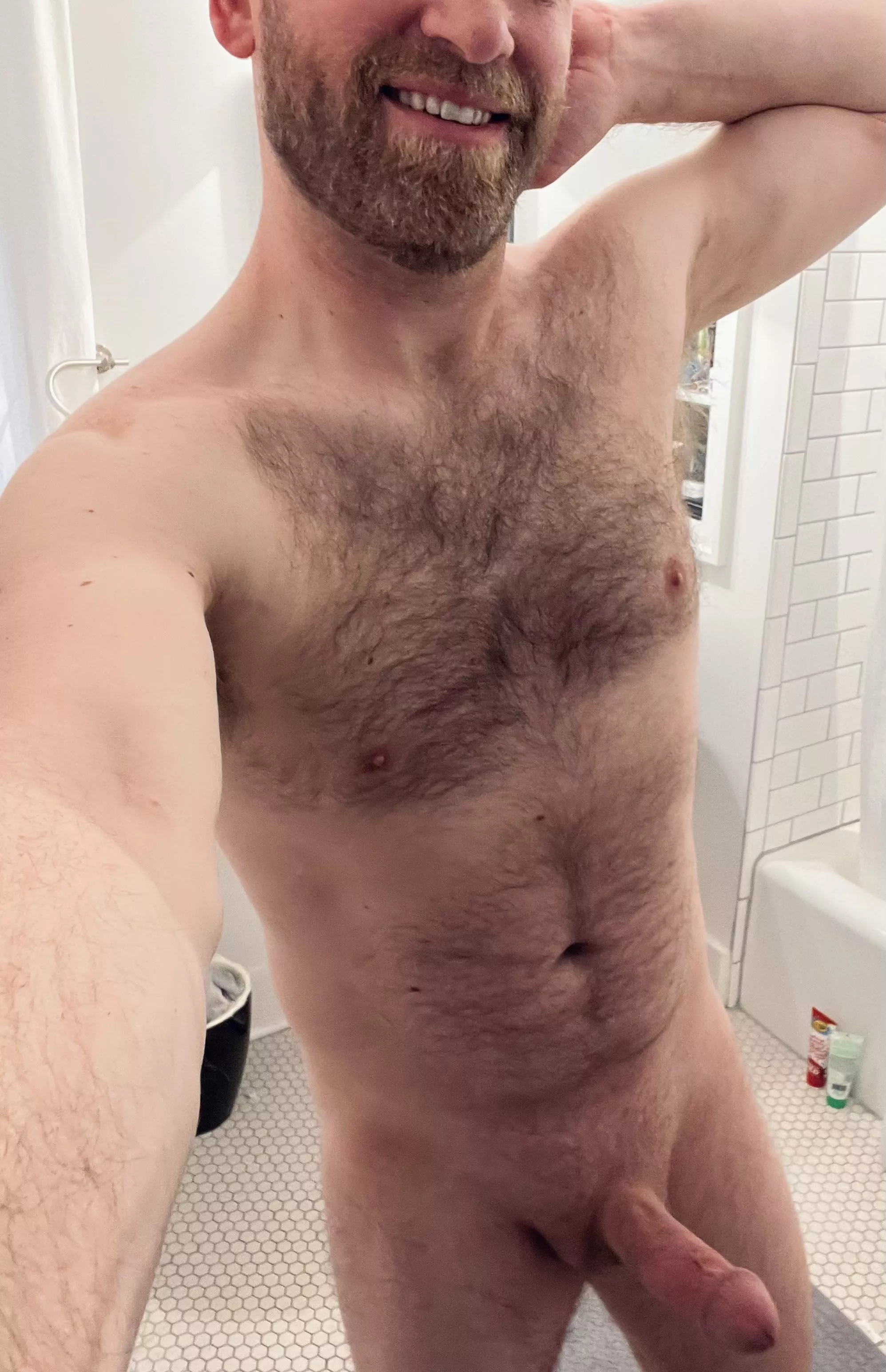 Unabashedly posing [39] posted by mostdesirableposter