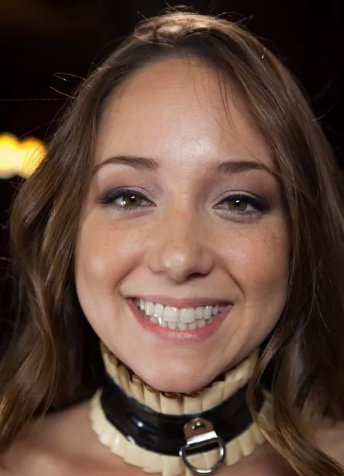 What a pretty smile  by Gooneruk69