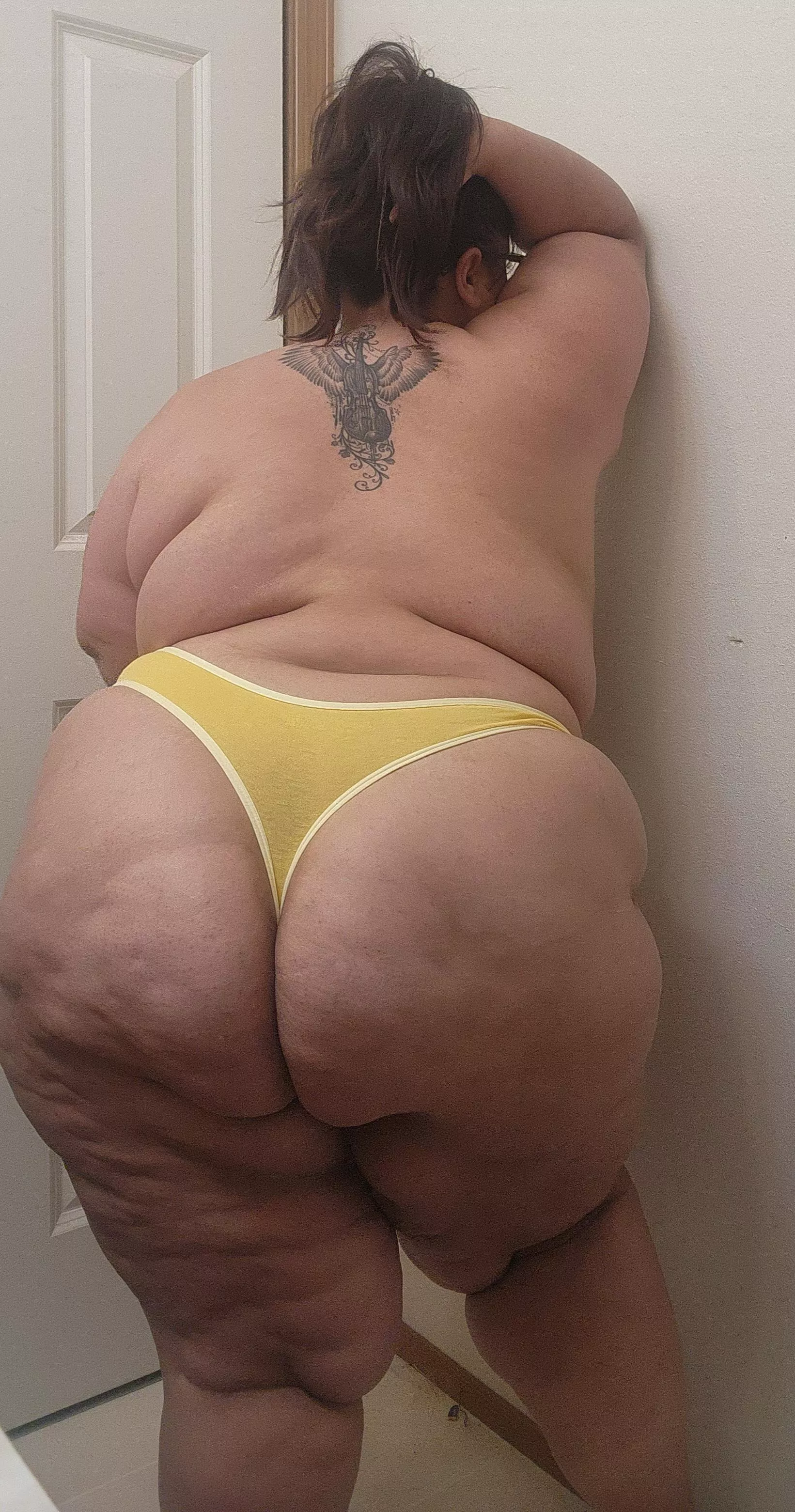 You walked in on me like this 😈🤤 posted by risaroo27