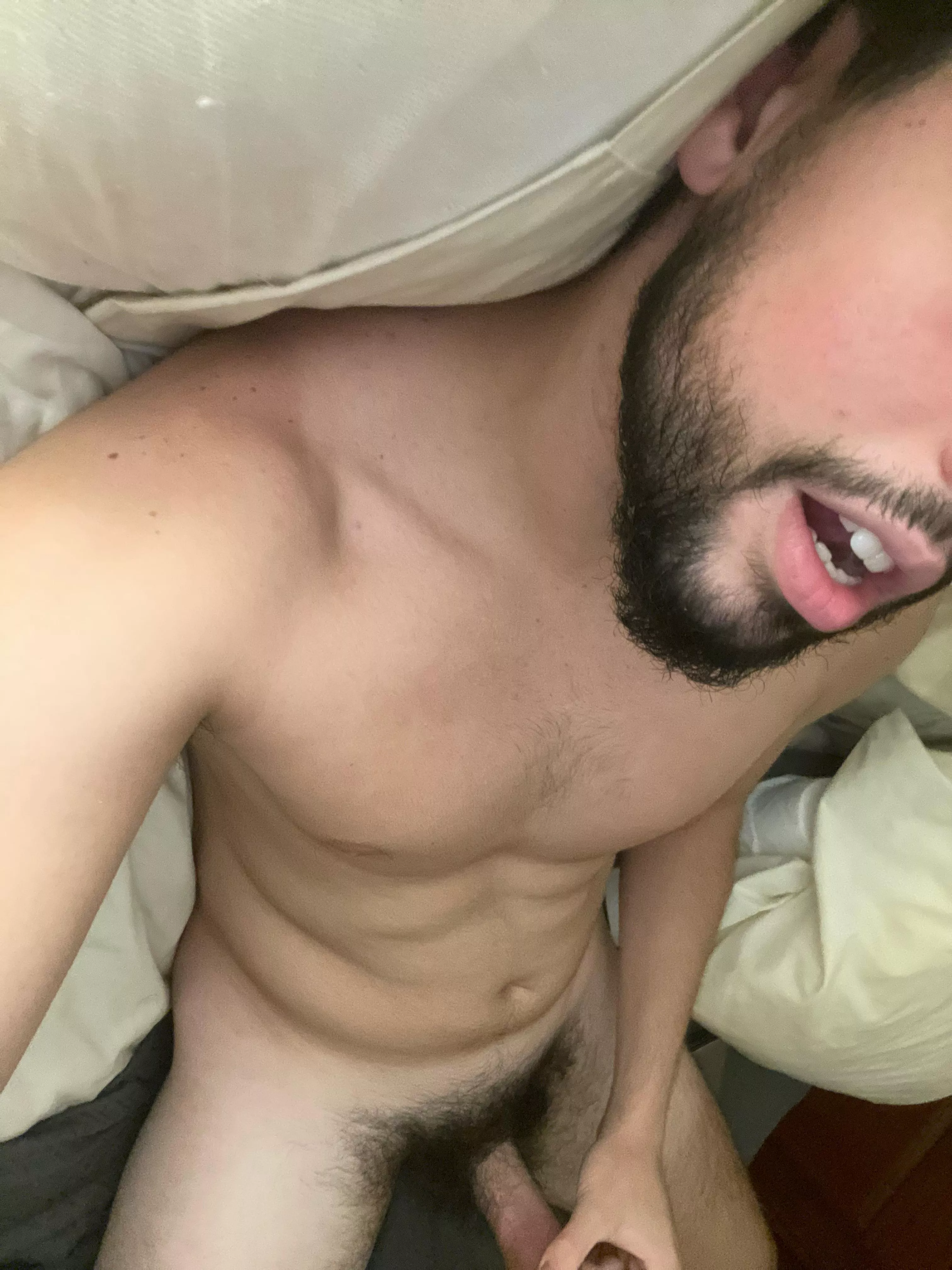 19m any Extreemly Hairy guys on? Add Pickle9918 only if you are posted by NoToday4493