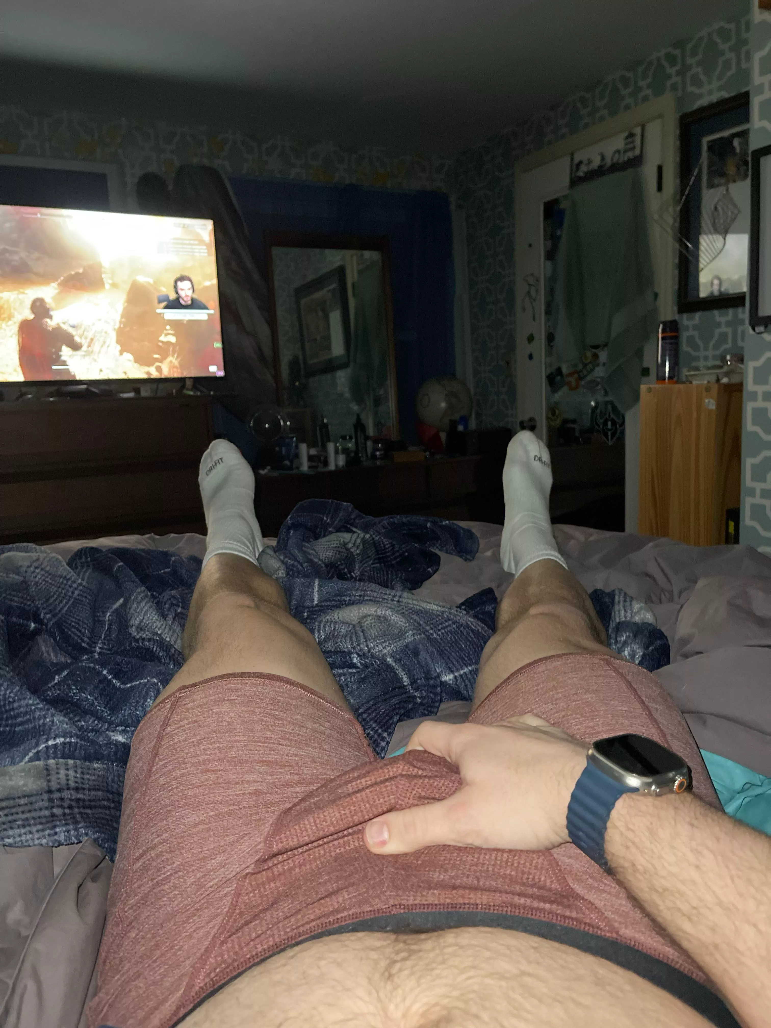 27 m us curious guys hmu posted by Training-Gas8019