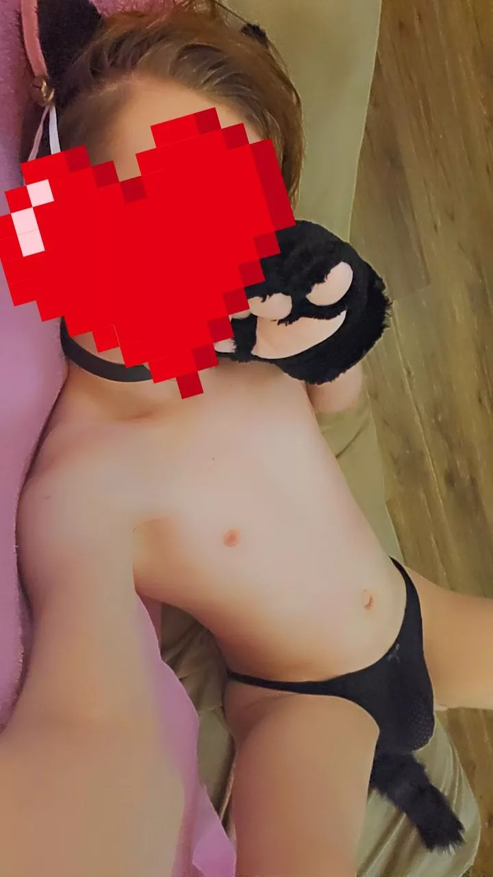 Behing a lil cutie😜 posted by CuteTwinkSam