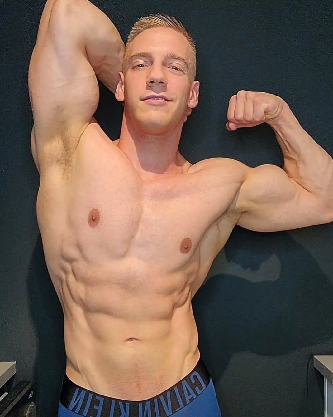 BIG EVERYWHERE 😈.. posted by John_fitness91