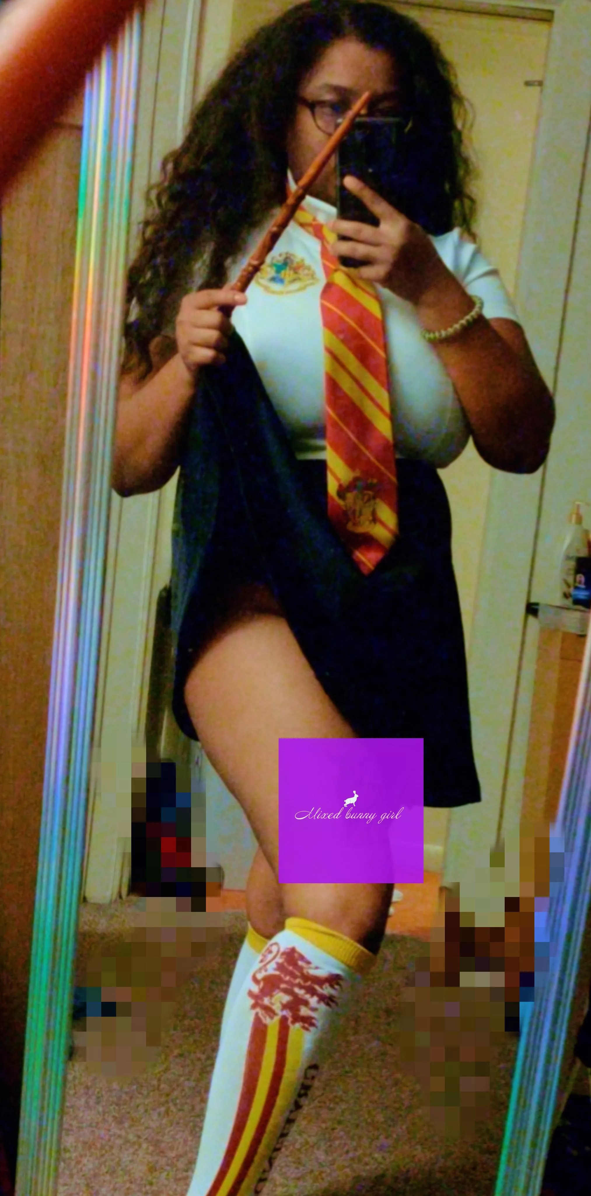 [F] I'm a witch 🧹 posted by Mixedbunnygirl