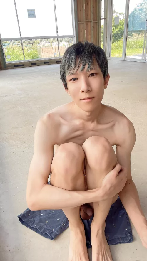 Found a house under construction. Don't mind if i do... by KupidBoy