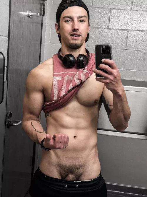 Gym Selfie [28] by fitdude92