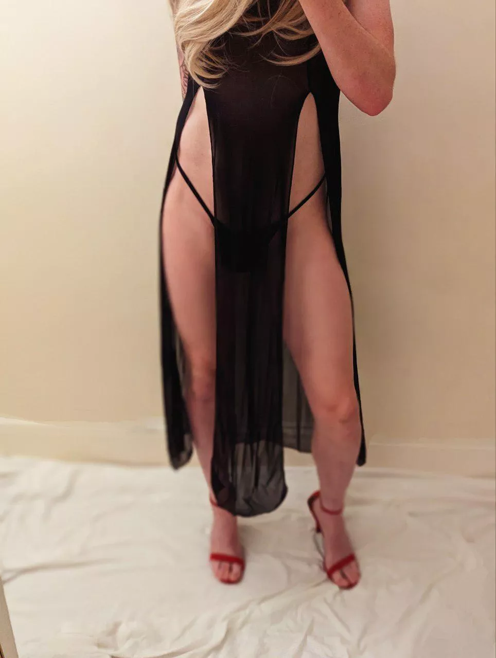 Happy Saturday 🖤😘 posted by MiaTheCD