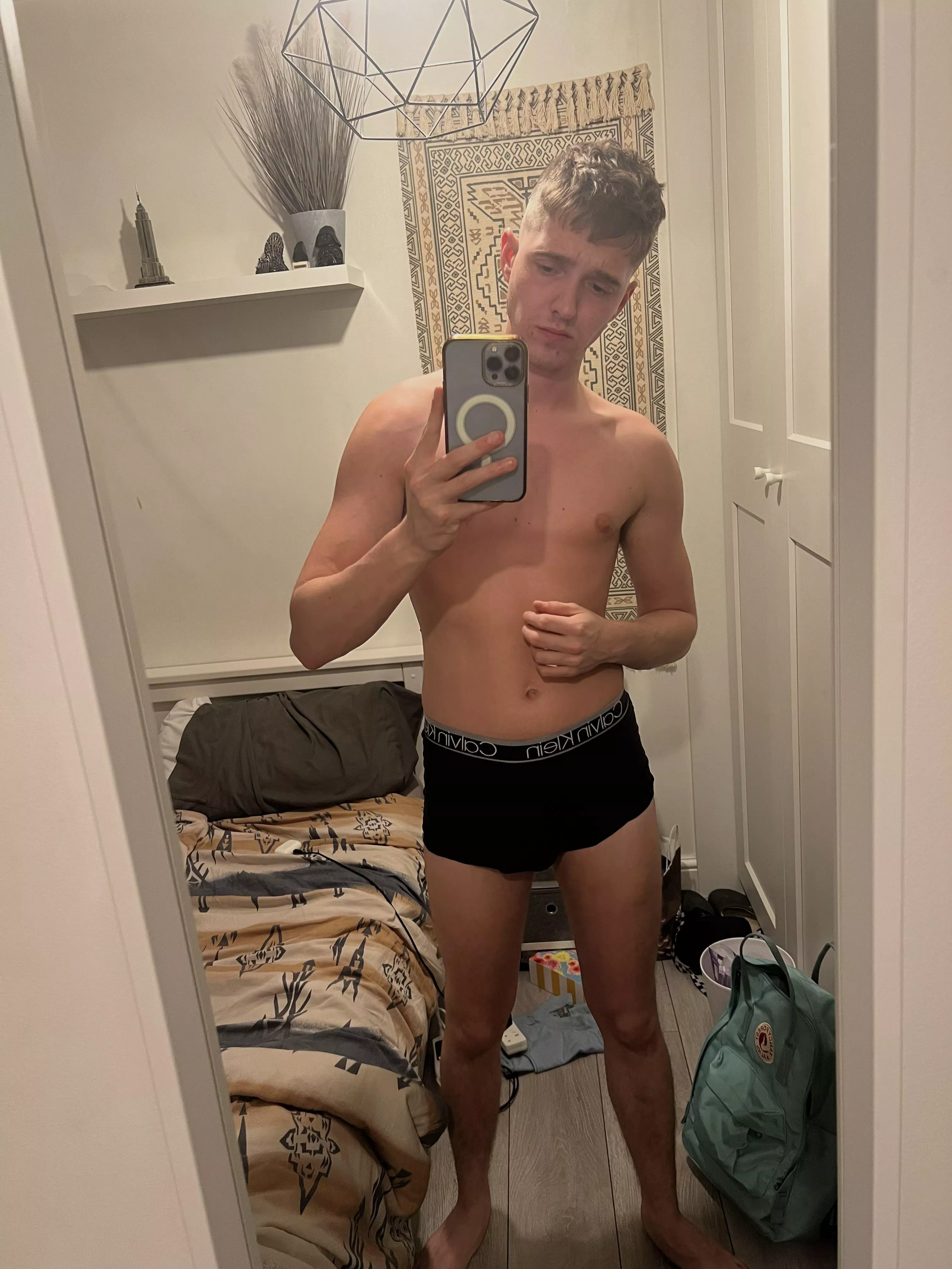 hiii posted by yourprettyboi