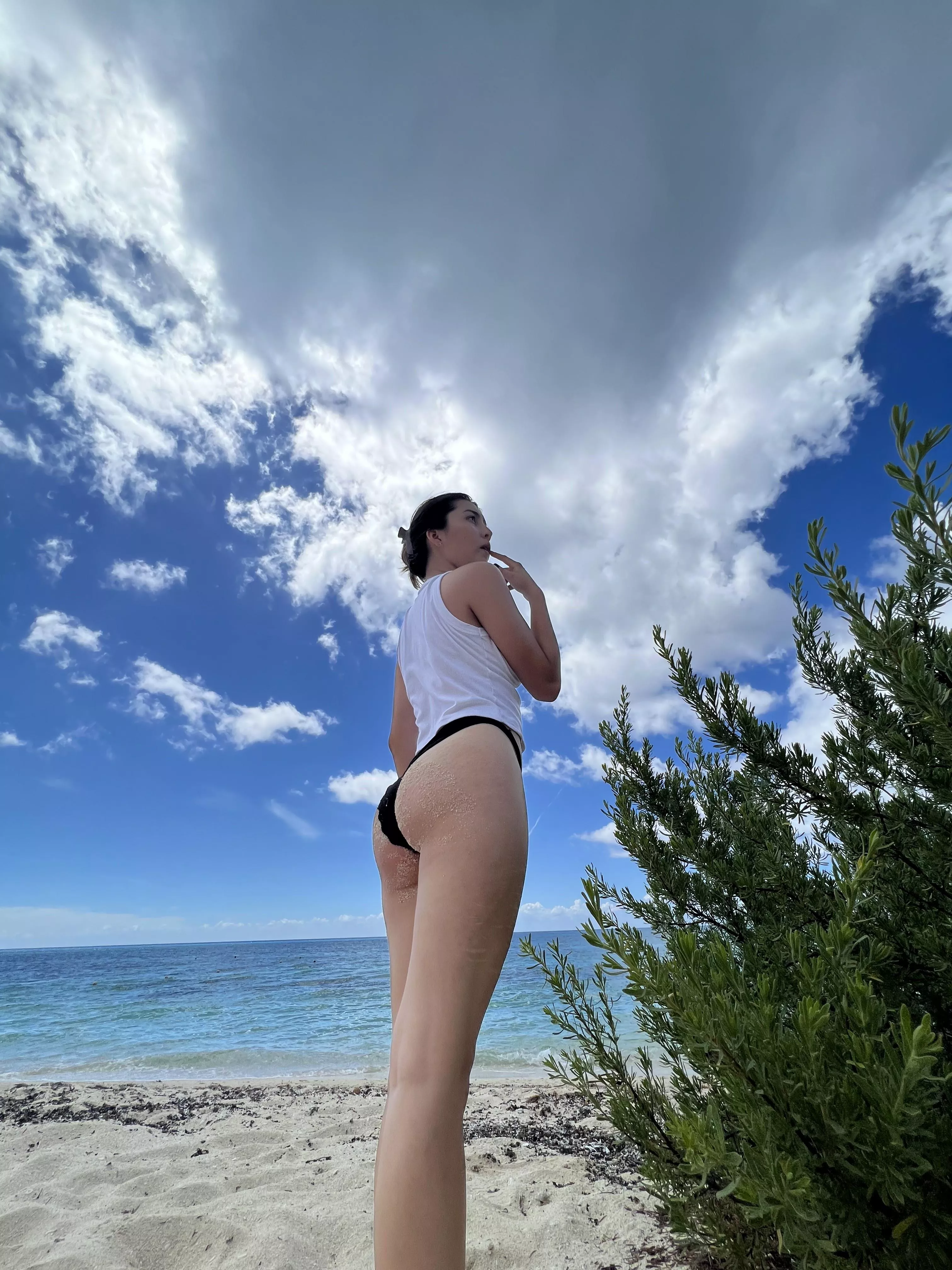 How Can I Become Your Favorite Beach Girl posted by kirmn02