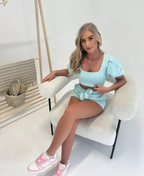 I'm in love with the color of my crop top by Secret-Preference-12