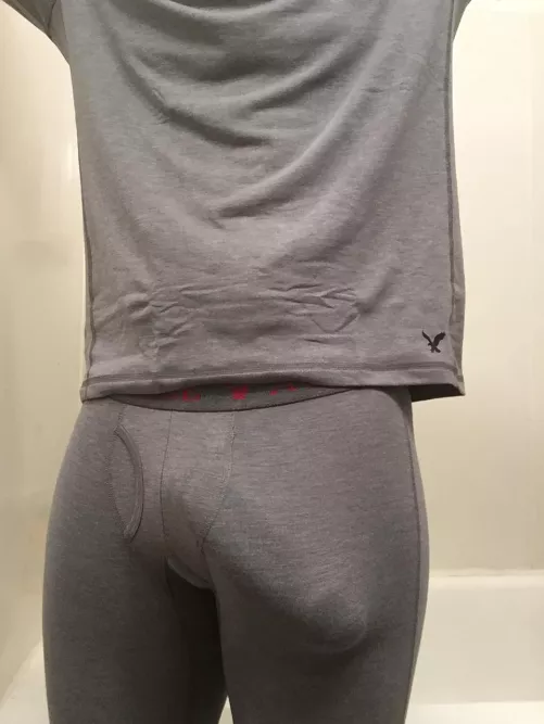 Impossible to hide by mandingomuscles