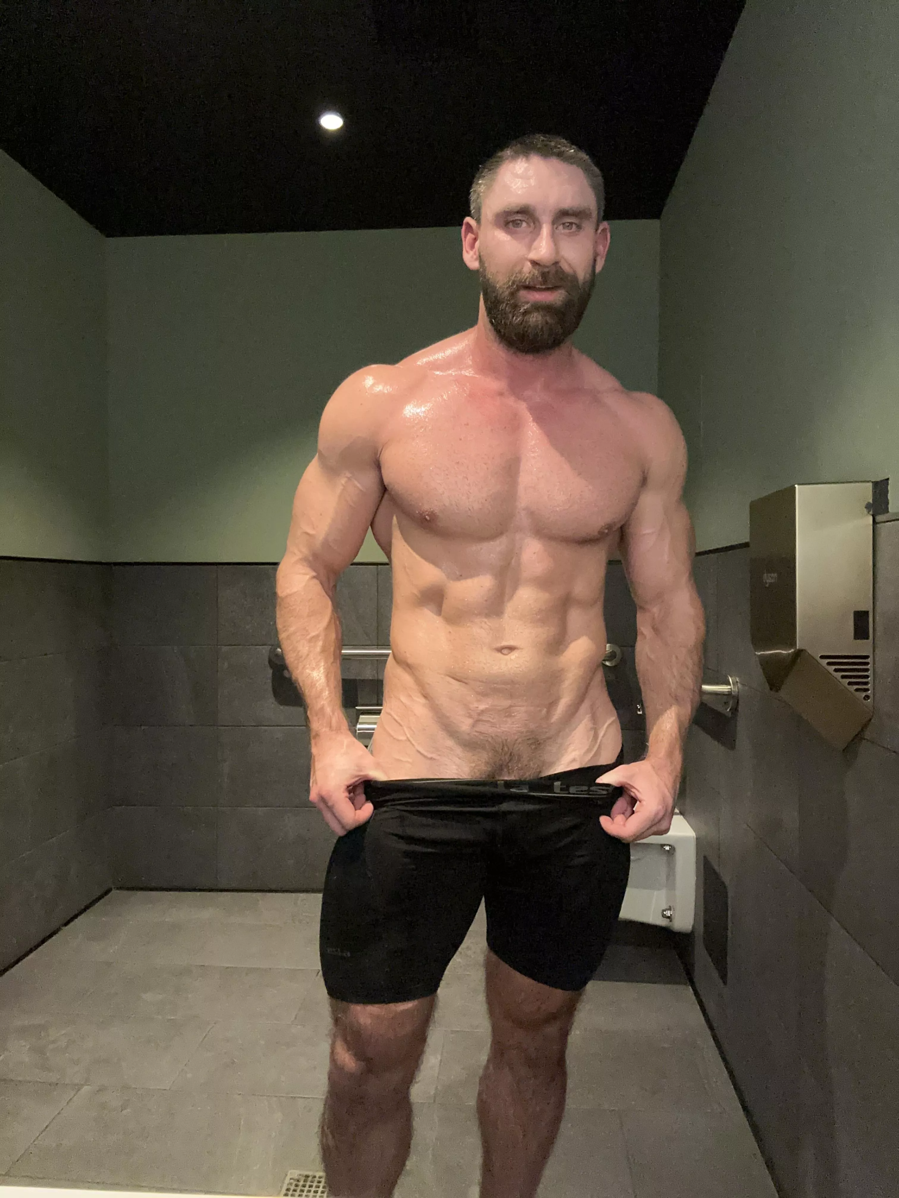 Join me in the sauna posted by onlygainzsteve