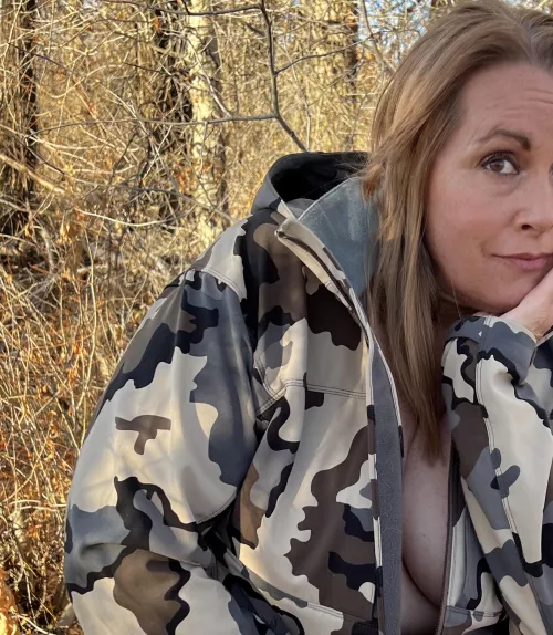 Milf in camo…intriguing… by Lady-Willow