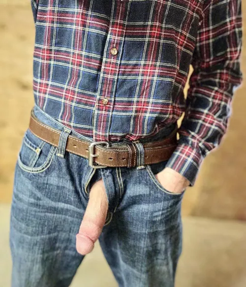 Need something stretched? (40) by Thick_Dilf_