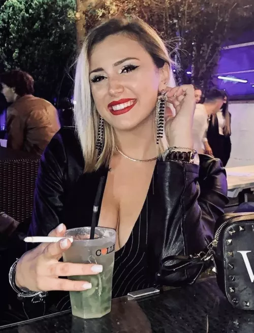 She loves that you’re so accepting of her being a smoker by darkpoetries