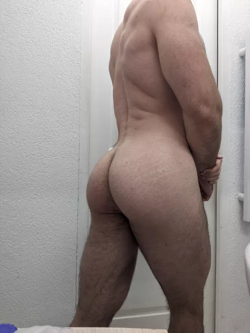 Simple pose. Hopefully enough for you  by JGutss