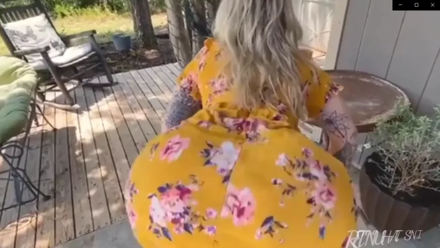 whats her name? by LunaticGarza