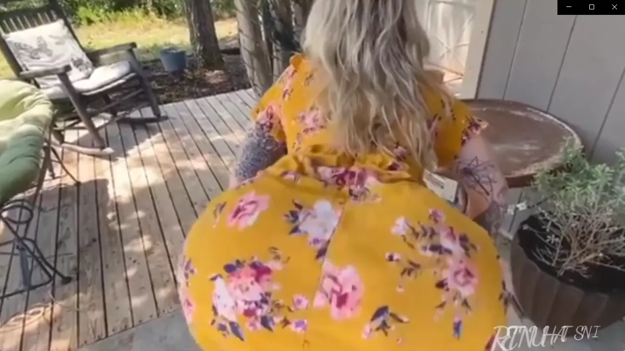 whats her name? posted by LunaticGarza