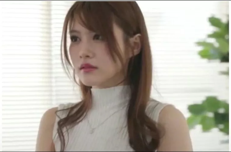 Who is she? by EfficientTomatillo23