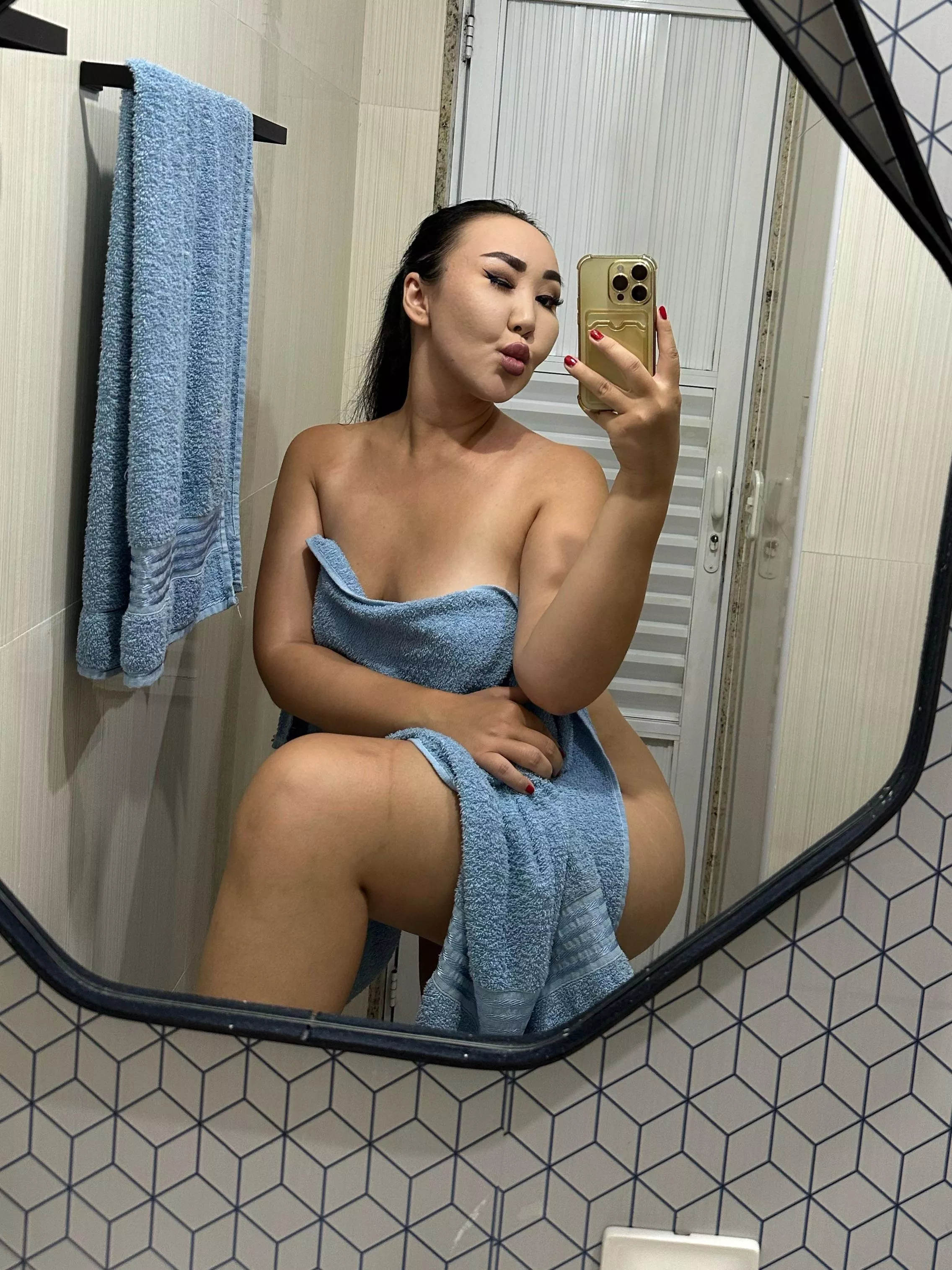 Would you come over if I told you I'm alone at home and need company? posted by Visible_Cold7473