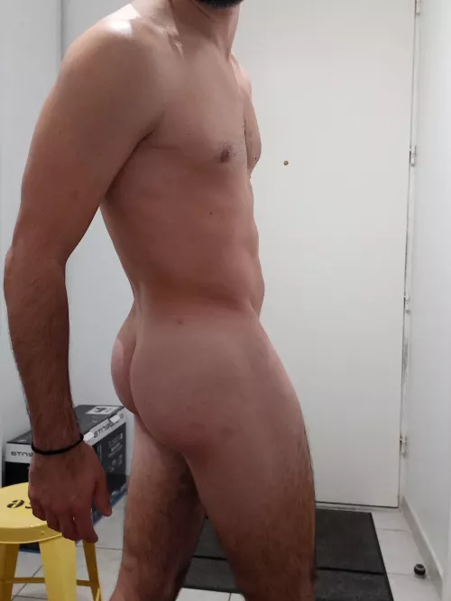 Would you say I m hot ? by Yomanu28