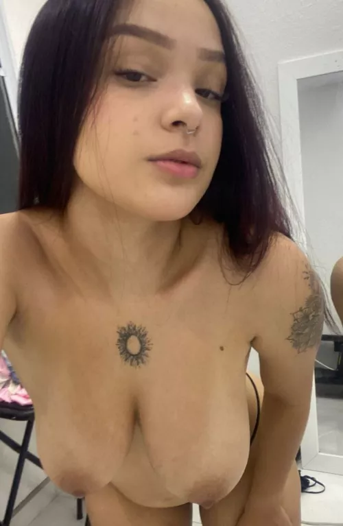 Being top less is always what I want by sexysarah03