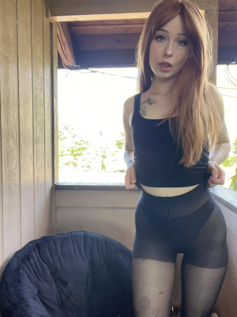 Do pantyhose make me sexier? posted by ShaistaWasf